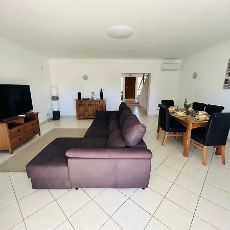 Ferreiras فيلة *